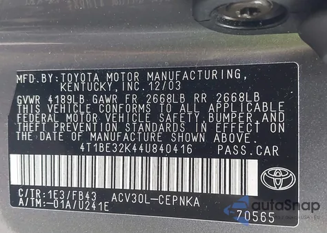 2004 Toyota Camry Le z USA, uszkodzony, nr VIN 4T1BE32K44U840416